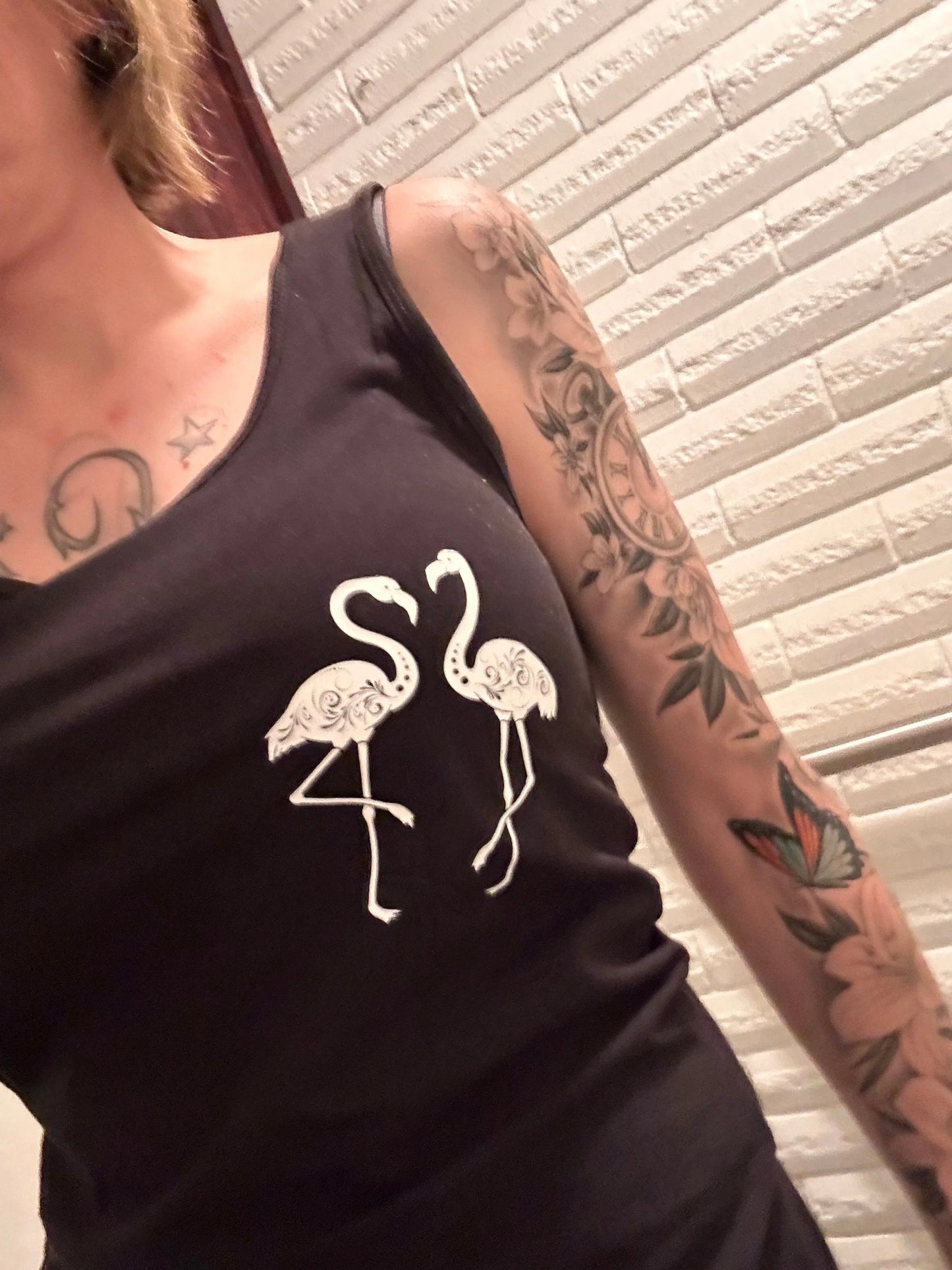 Color changing flamingos